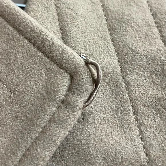 ARITZIA Babaton Connor Short Wool Beige Coat Size M fits Small - Picture 10 of 16